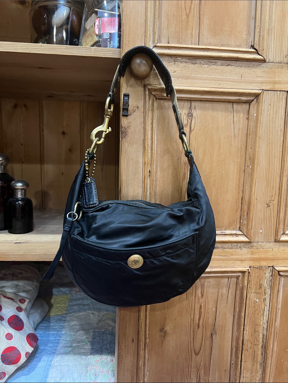 Coach 8F21 Hamptons Mini Hobo